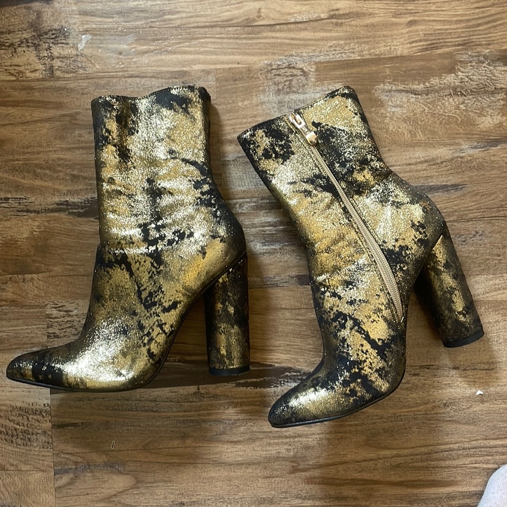 Club Ribbon Boots